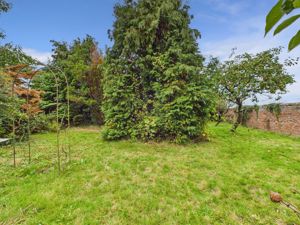 Gardens- click for photo gallery